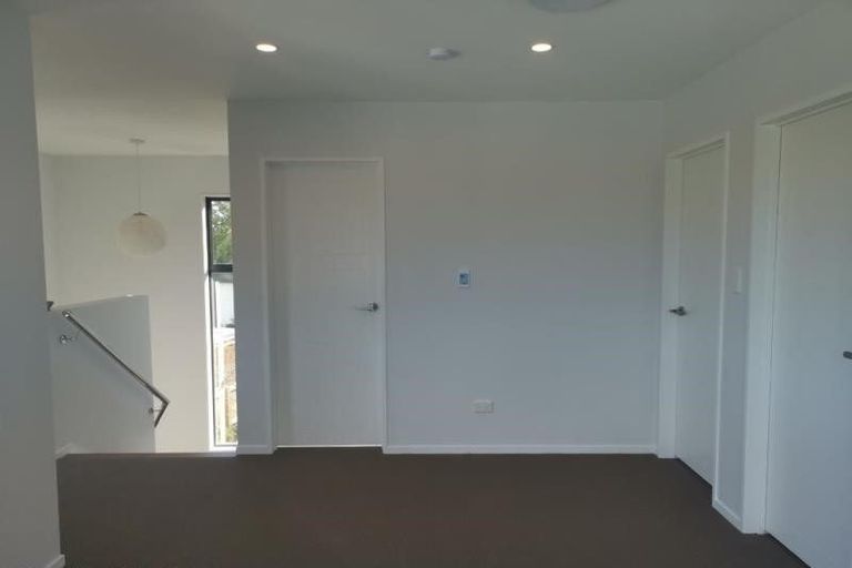 Photo of property in 13c Orton Street, Glenfield, Auckland, 0627