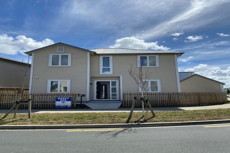 Photo of property in 26 Warbler Crescent, Papakura, 2110