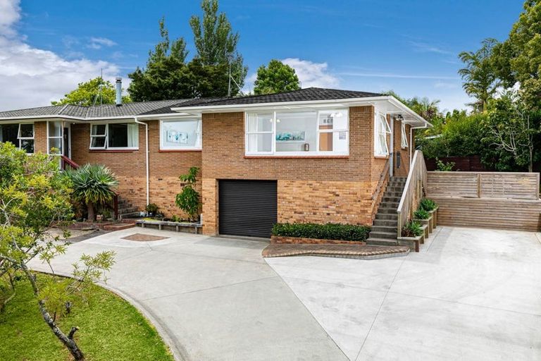 Photo of property in 2/6 Palawan Place, Torbay, Auckland, 0630