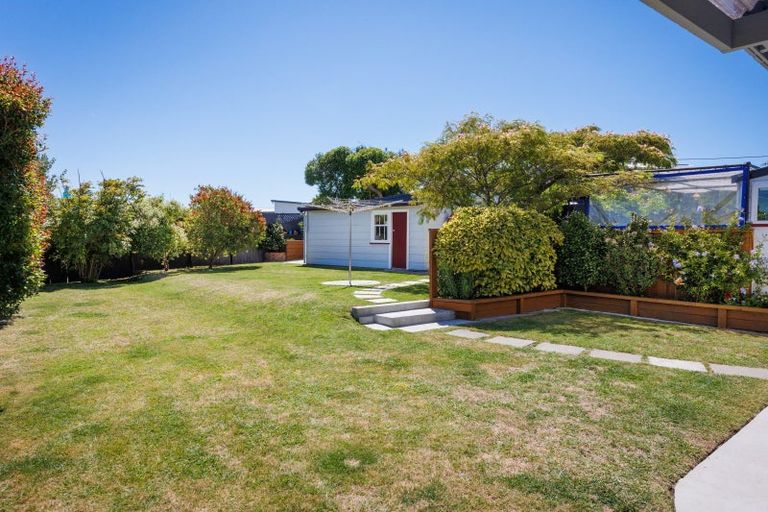 Photo of property in 35 Shortt Street, Foxton Beach, Foxton, 4815