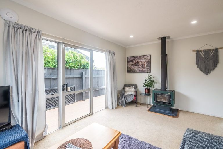 Photo of property in 39 Raumati Road, Raumati Beach, Paraparaumu, 5032