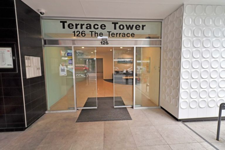 Photo of property in Terrace Tower Apartments, 10a/126 The Terrace, Wellington Central, Wellington, 6011
