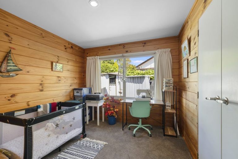 Photo of property in 12 Frank Frethey Place, Highlands Park, New Plymouth, 4312