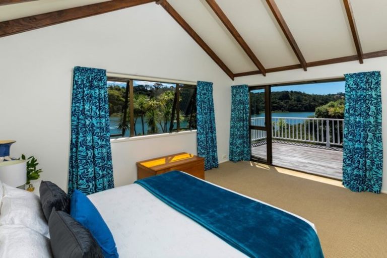 Photo of property in 12 Kingfisher Grove, Greenhithe, Auckland, 0632