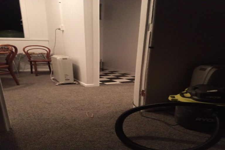 Photo of property in 75a Glendale Road, Glen Eden, Auckland, 0602