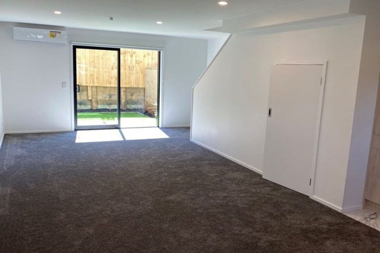 Photo of property in 1c Hamurana Place, Te Atatu Peninsula, Auckland, 0610