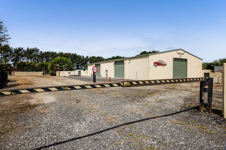 Photo of property in 290 Waihi Road, Hawera, 4673