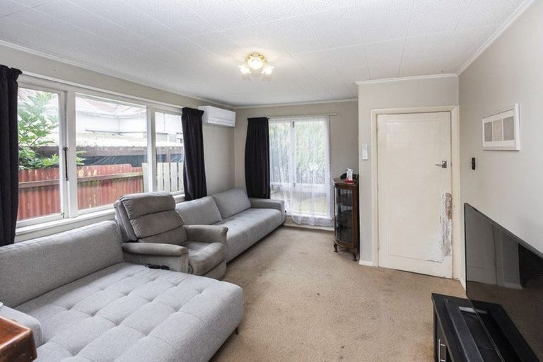 Photo of property in 13 Cheviot Street, Spreydon, Christchurch, 8024
