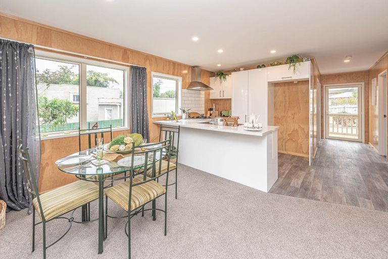 Photo of property in 23 Boyd Avenue, Mangere Bridge, Auckland, 2022