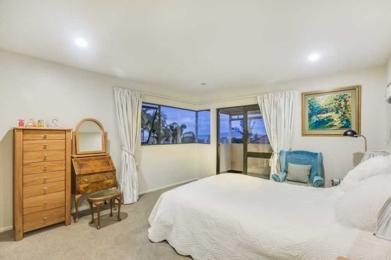 Photo of property in 2/27 Commodore Parry Road, Castor Bay, Auckland, 0620