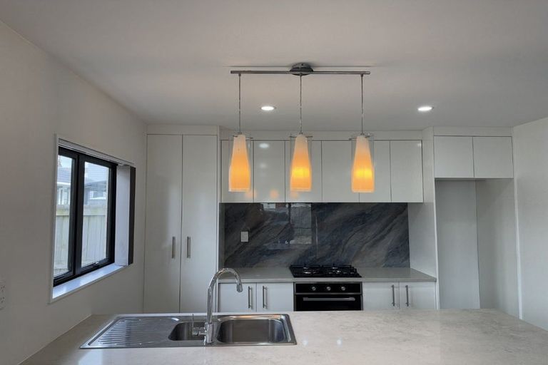 Photo of property in 466a Massey Road, Mangere East, Auckland, 2024