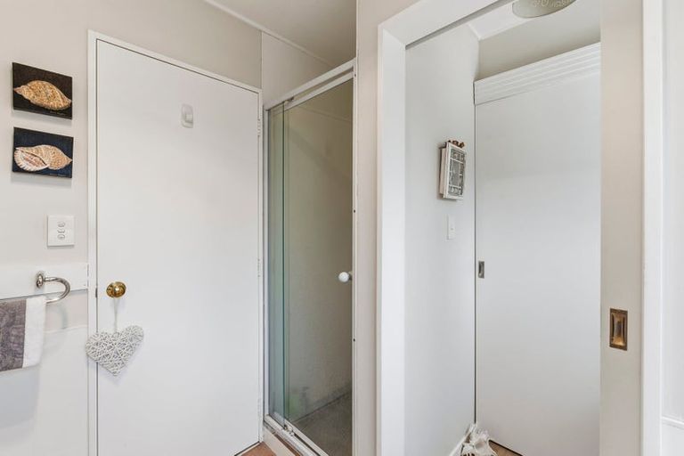 Photo of property in 5 Dennis Taylor Court, Paraparaumu, 5032