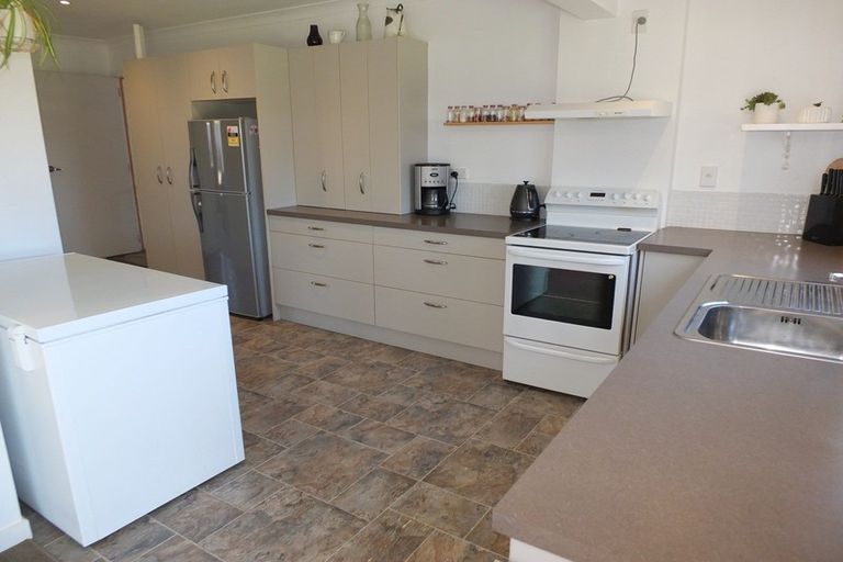 Photo of property in 14 Brown Terrace, Foxton Beach, Foxton, 4815