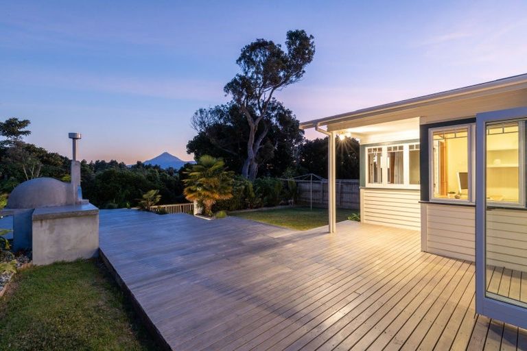 Photo of property in 25 Glen Almond Street, New Plymouth, 4310