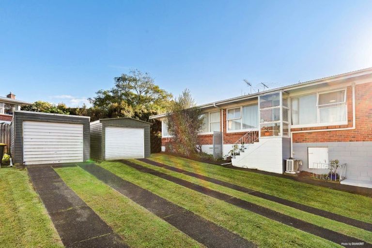 Photo of property in 3/11 Evelyn Place, Hillcrest, Auckland, 0627