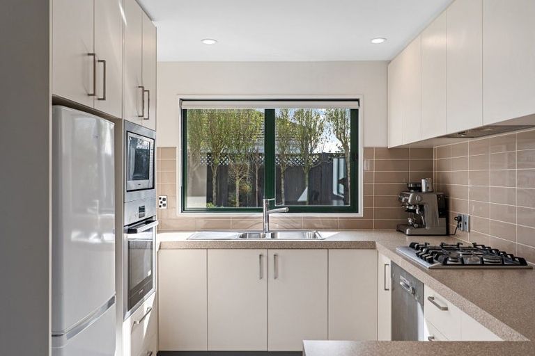 Photo of property in 114 Knowles Street, St Albans, Christchurch, 8052