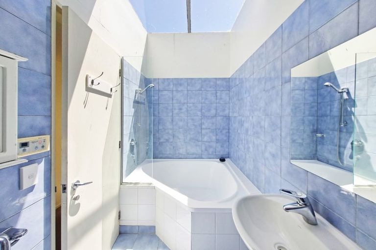 Photo of property in 7h Austin Street, Mount Victoria, Wellington, 6011