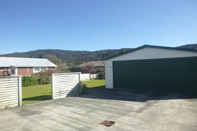 Photo of property in 16 Peel Place, Wainuiomata, Lower Hutt, 5014