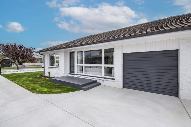 Photo of property in 1/84 Roberta Drive, Somerfield, Christchurch, 8024