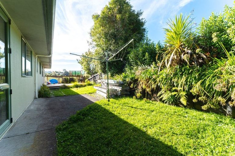 Photo of property in 5 Xena Way, Henderson, Auckland, 0612