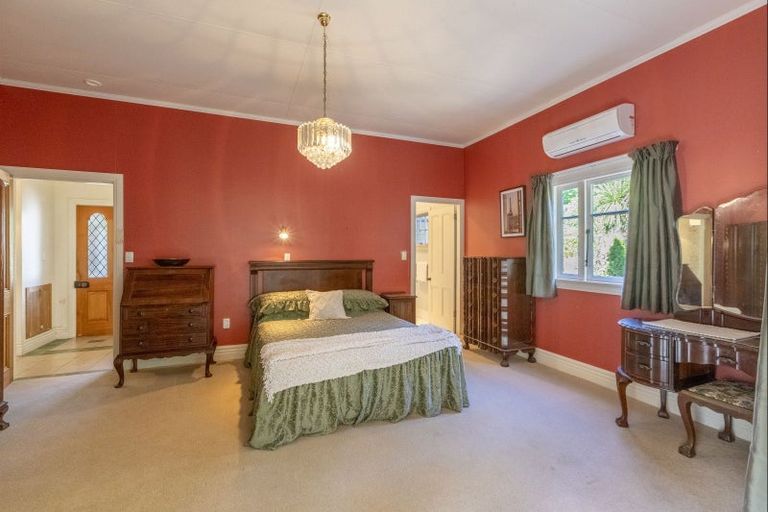 Photo of property in 2 Rose Street, Waipawa, 4210