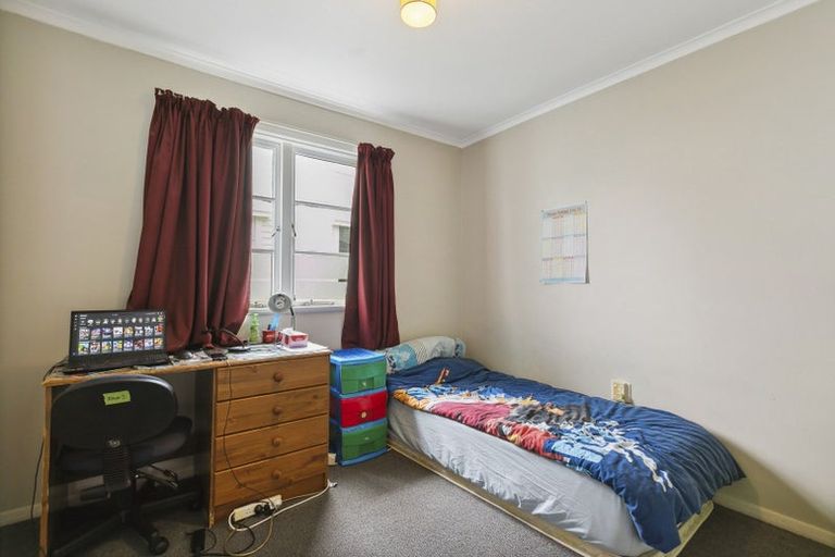 Photo of property in 5 East Street, Petone, Lower Hutt, 5012