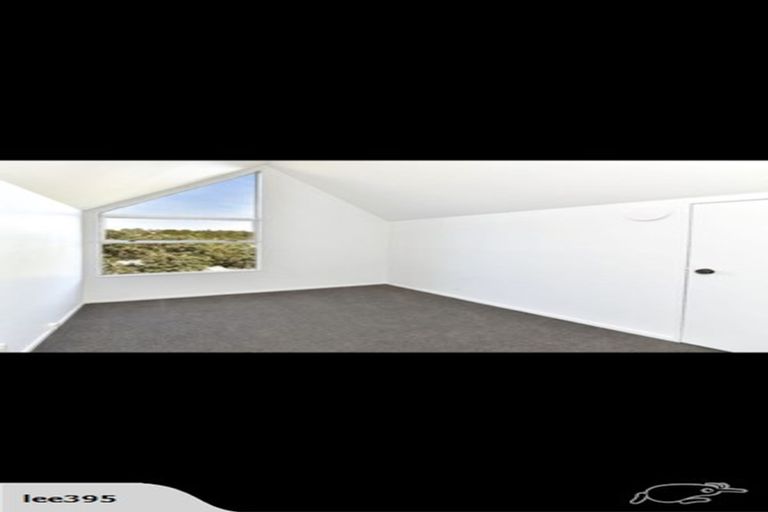 Photo of property in 1/70 Glamorgan Drive, Torbay, Auckland, 0630