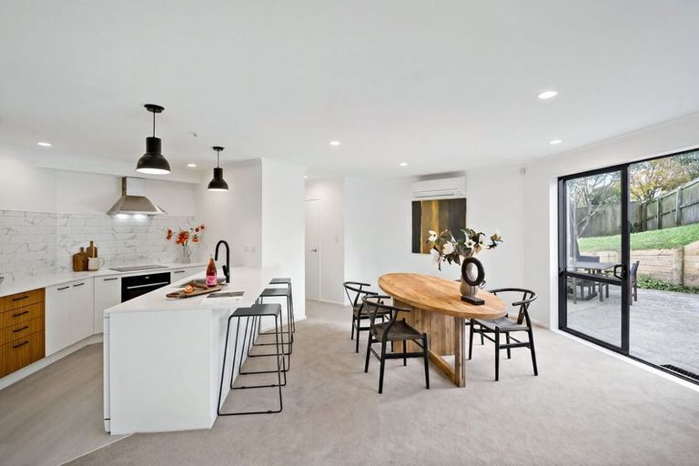 Photo of property in 45 Kittiwake Drive, Schnapper Rock, Auckland, 0632