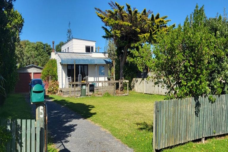 Photo of property in 5 Atkinson Avenue, Otaki Beach, Otaki, 5512