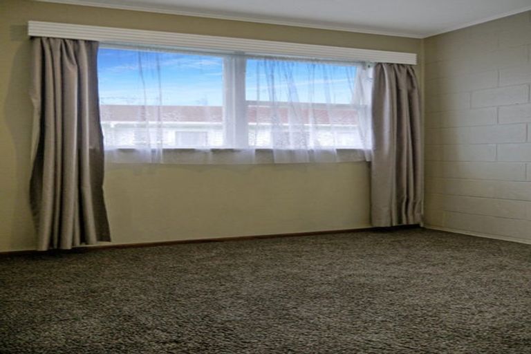 Photo of property in Oberon Flats, 48a Merton Street, Trentham, Upper Hutt, 5018