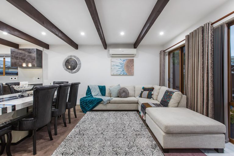 Photo of property in 18 Kohinoor Avenue, Mangere, Auckland, 2022