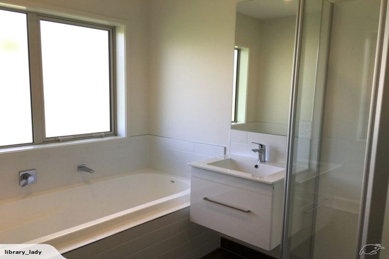 Photo of property in 14 Rheingold Place, Huapai, Kumeu, 0810