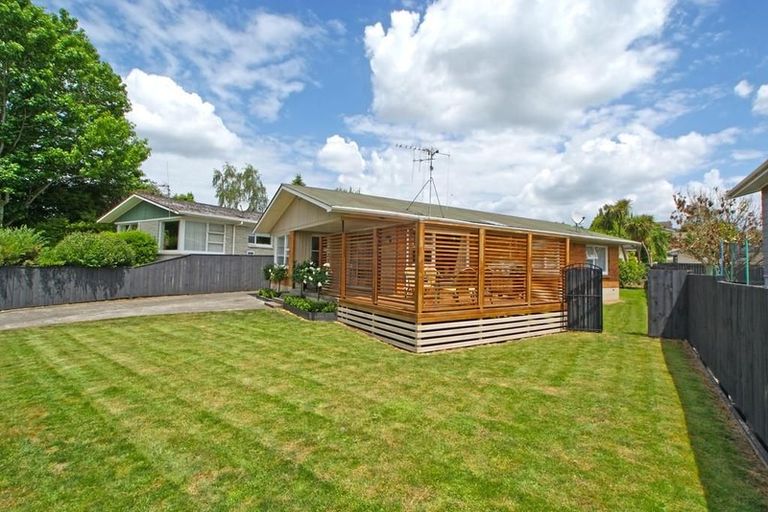 Photo of property in 37 Aberdeen Drive, Dinsdale, Hamilton, 3204