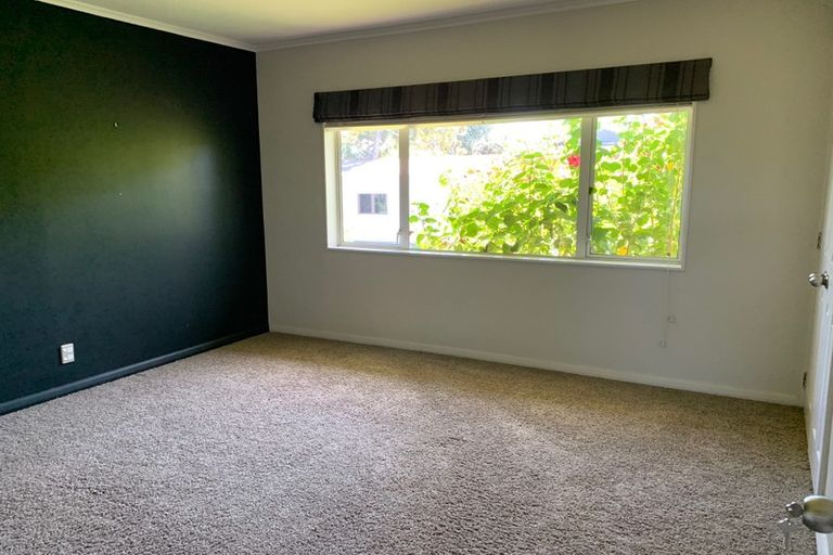 Photo of property in 41 Lynwood Road, New Lynn, Auckland, 0600