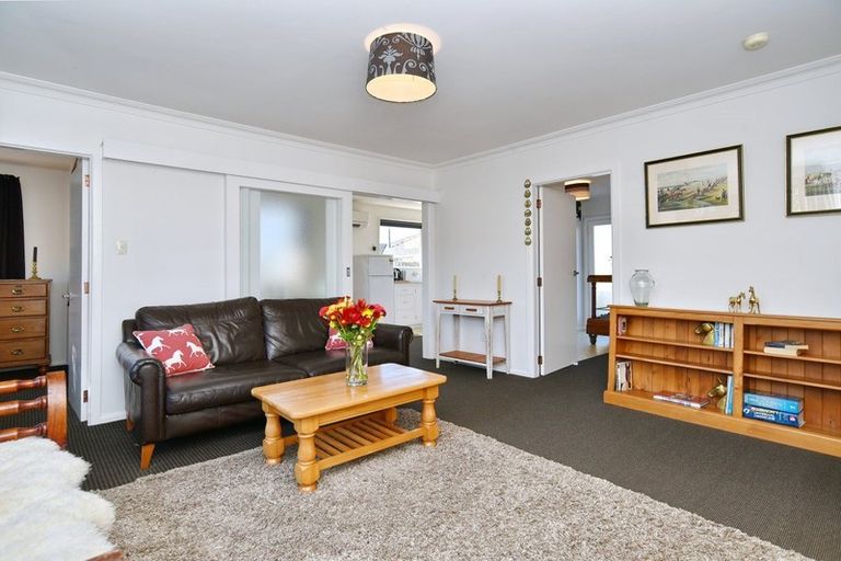 Photo of property in 2/106a Barrington Street, Somerfield, Christchurch, 8024