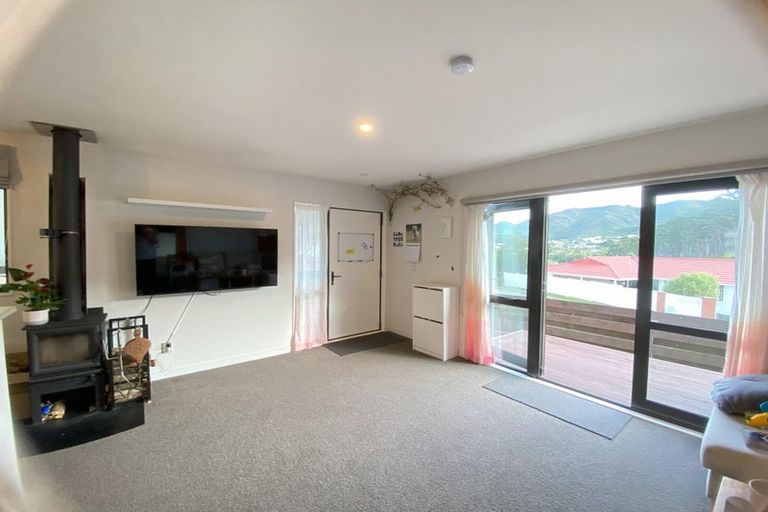 Photo of property in 47a Percy Dyett Drive, Karori, Wellington, 6012