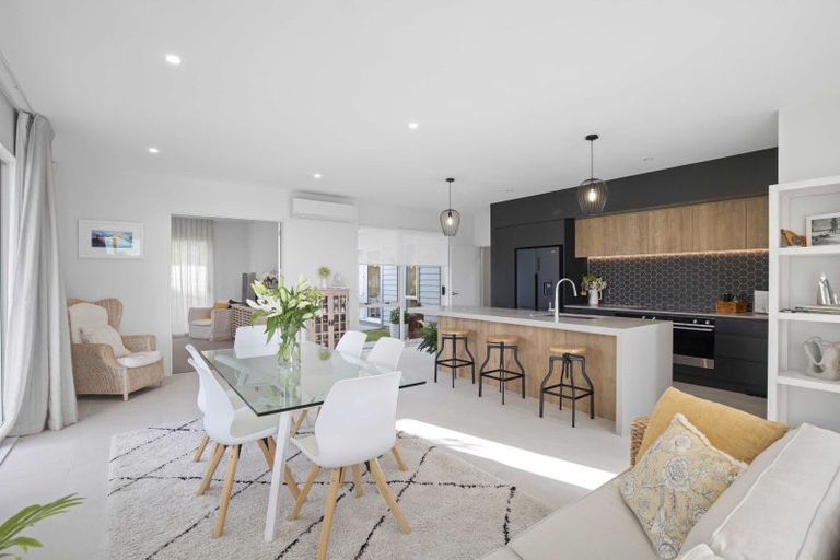 Photo of property in 37 Motukaraka Drive, Beachlands, Auckland, 2018