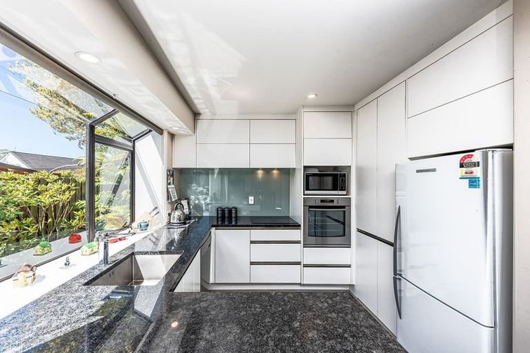 Photo of property in 5a Mclellan Place, Ilam, Christchurch, 8041