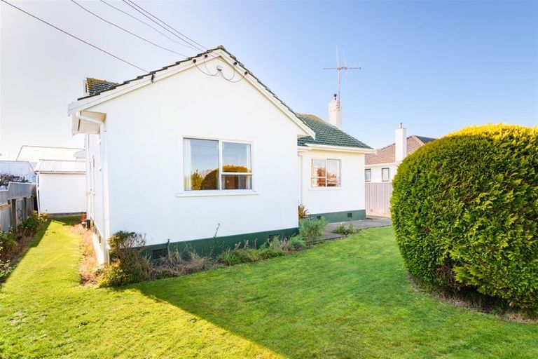 Photo of property in 27 Lower High Street, Marton, 4710