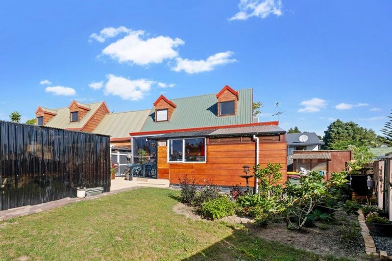 Photo of property in 2/8 Leven Lane, Totara Heights, Auckland, 2105