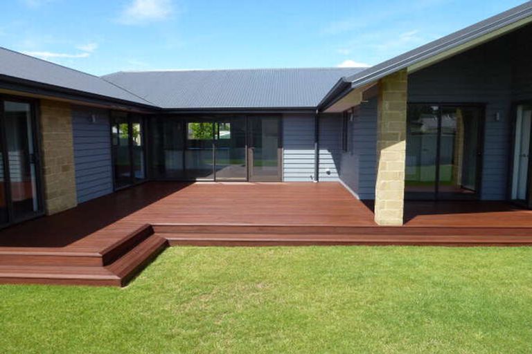 Photo of property in 8 Henderson Drive, Alexandra, 9320