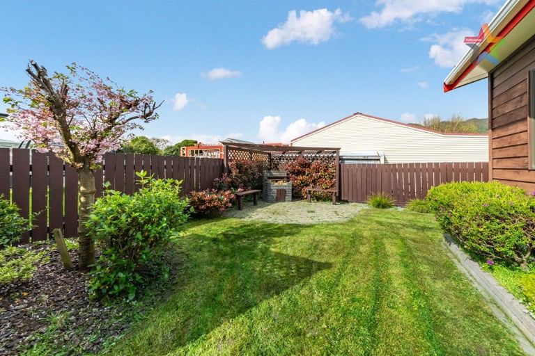 Photo of property in 2/37 Leighton Avenue, Waiwhetu, Lower Hutt, 5010