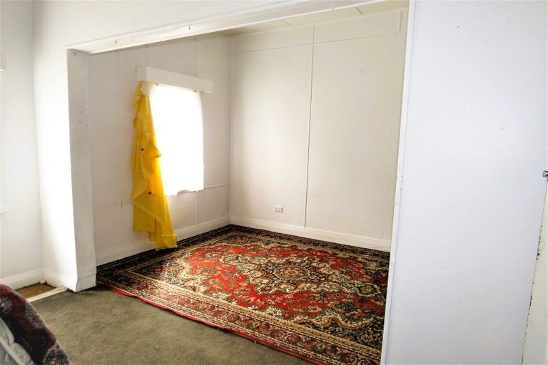 Photo of property in 31 Brougham Street, Westport, 7825