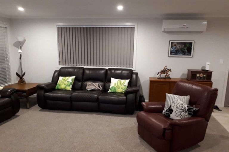 Photo of property in 21 Awataha Crescent, Pyes Pa, Tauranga, 3110