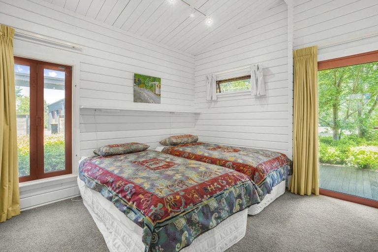 Photo of property in 66-66a Kuratawhiti Street, Greytown, 5712