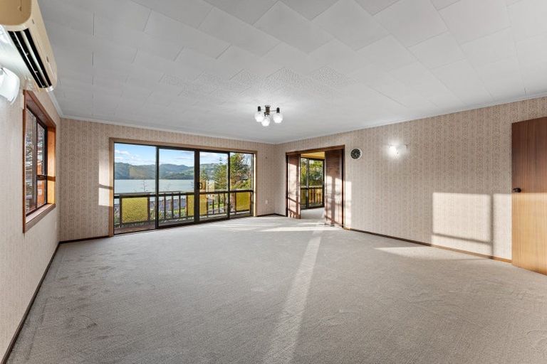 Photo of property in 40 Bosun Terrace, Whitby, Porirua, 5024