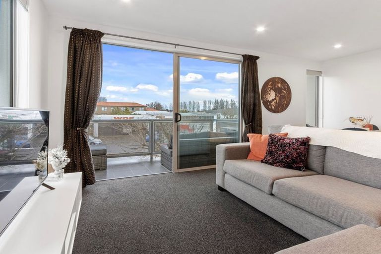 Photo of property in 11/318 Barbadoes Street, Christchurch Central, Christchurch, 8011