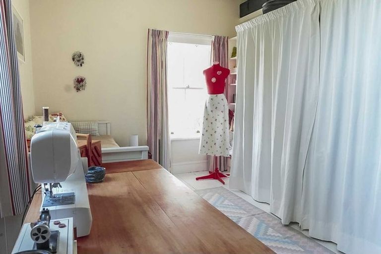 Photo of property in 5 Corry Avenue, Bluff Hill, Napier, 4110