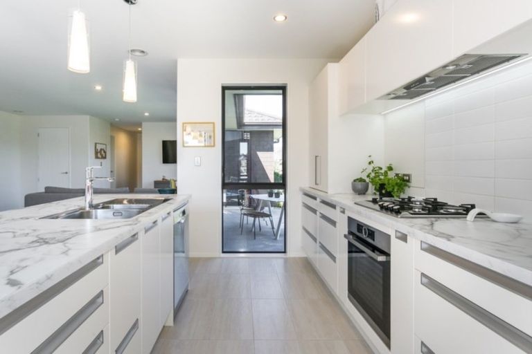 Photo of property in 5 Whakatomo Place, Havelock North, 4130