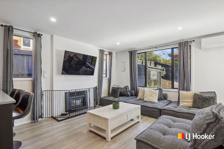 Photo of property in 2 Rutland Street, Mornington, Dunedin, 9011